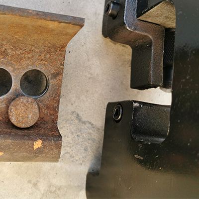 YQA-24分體式液壓擠孔機(jī)細(xì)節(jié)1