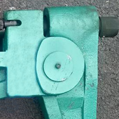 液壓擠孔機細節(jié)1