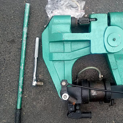 液壓擠孔機細節(jié)