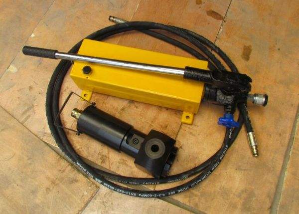 液壓錨桿錨索切斷器實物圖2